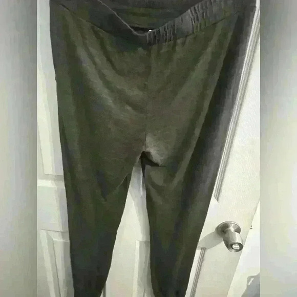 WILFRED Small Buffon Japanese Crepe Jogger Pants - Picture 9 of 13